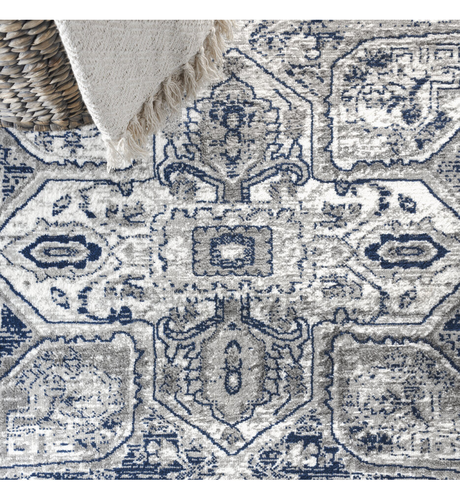 Modern Persian 4' by 6' Rug