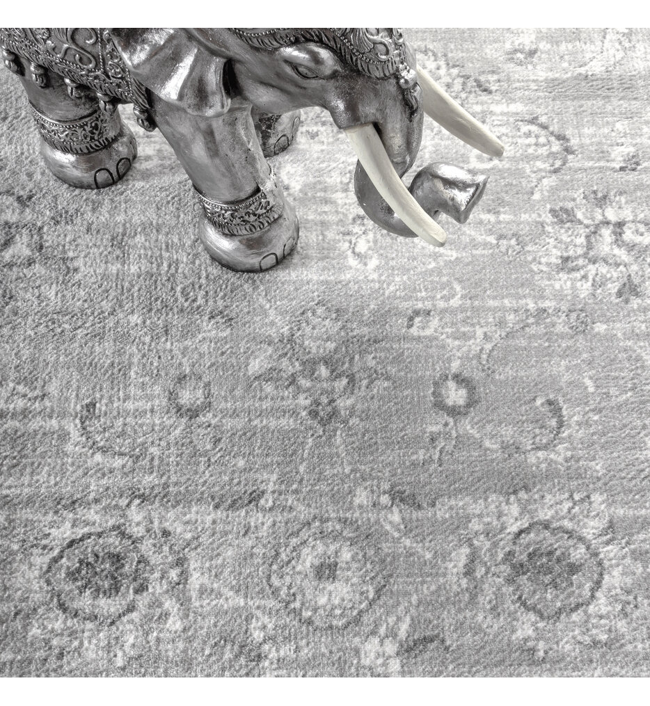 Modern Persian 5'3" by 7'6" Rug