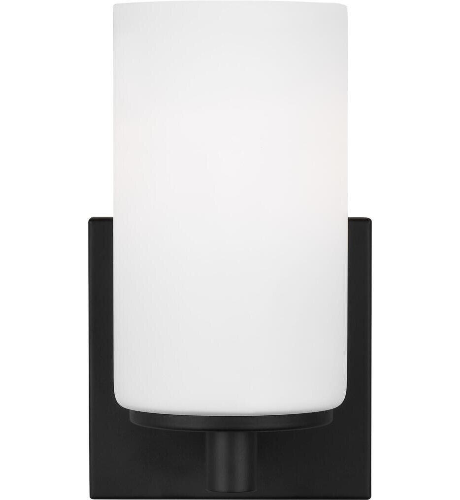Generation Lighting - Hettinger 7.875" Wall Sconce
