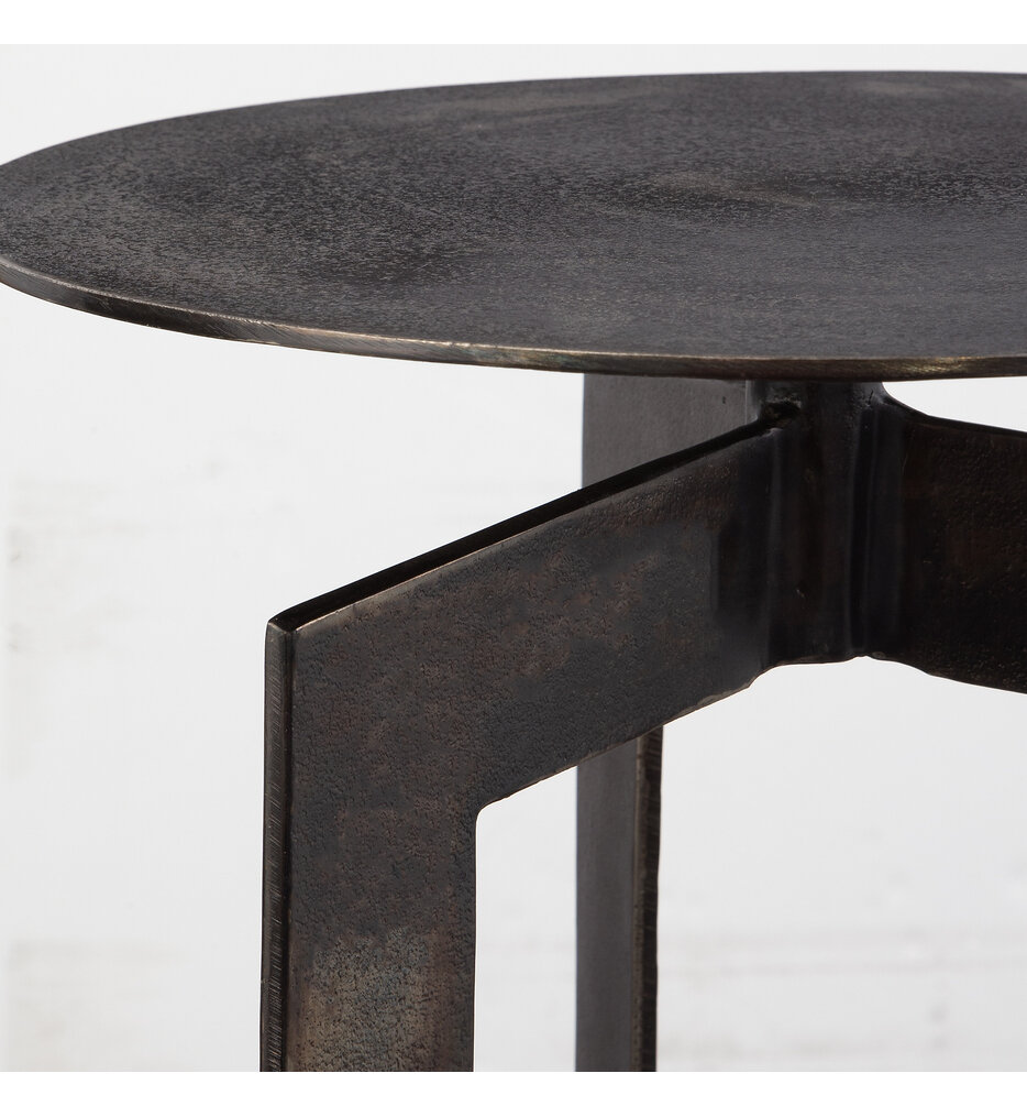 Deltoid 24" Accent Table