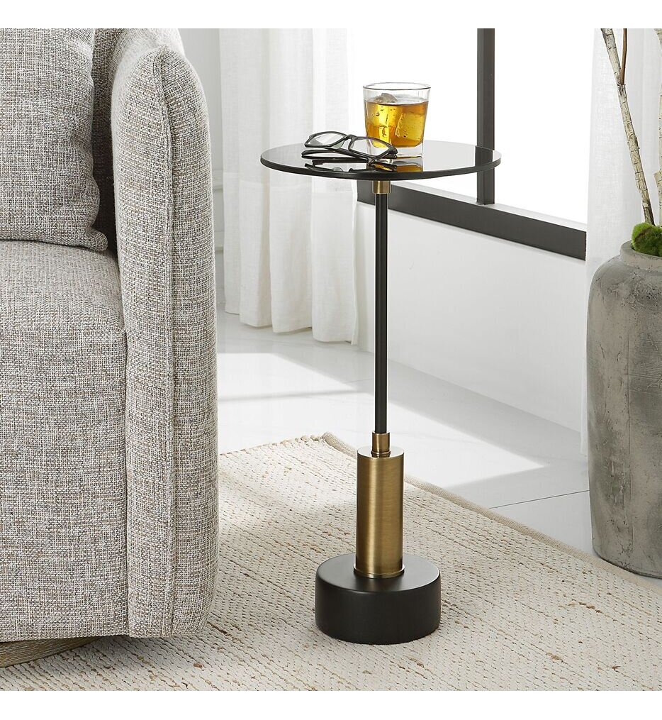 Spector 23.75" Accent Table
