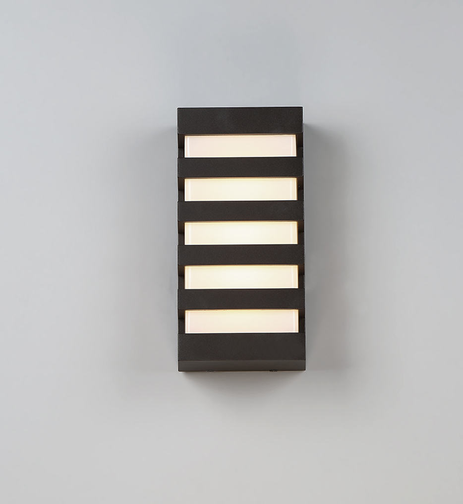 dweLED WSW23610BZ Folsom 10" Outdoor Wall Light