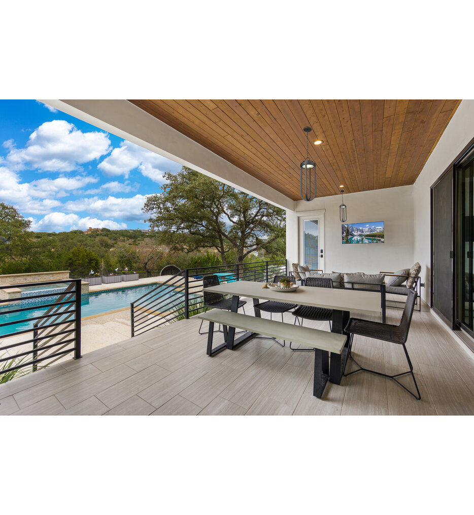 Leland 9" Outdoor Pendant