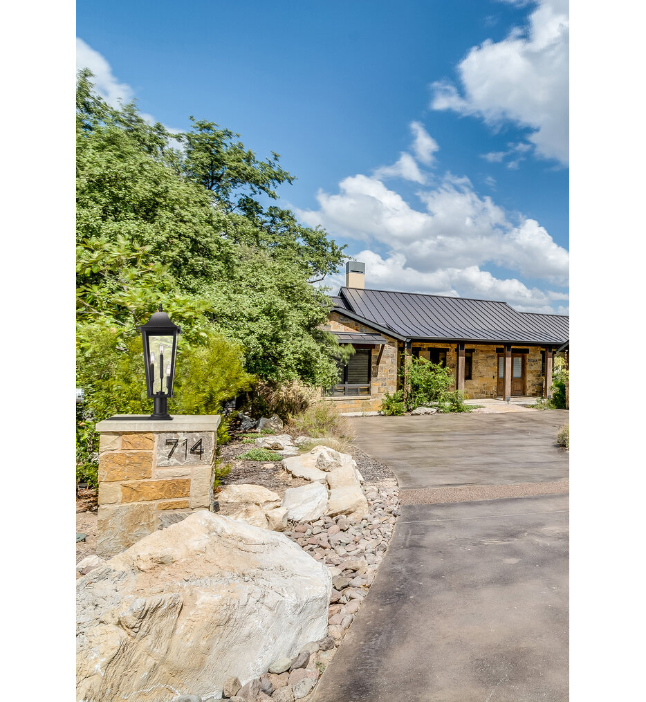 Gannon 28.75" Outdoor Pier Mount