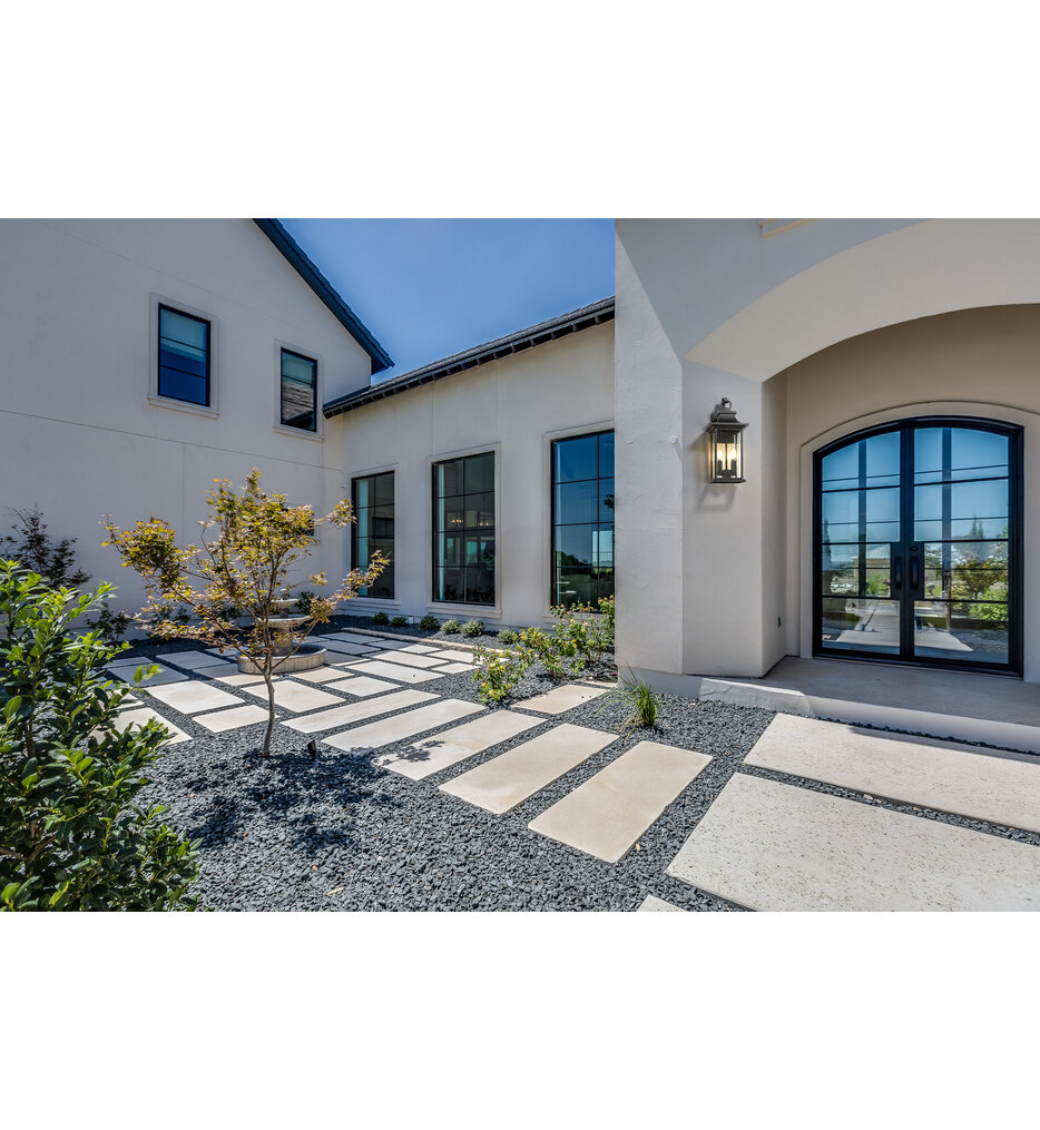 Tiberius 18" Outdoor Sconce