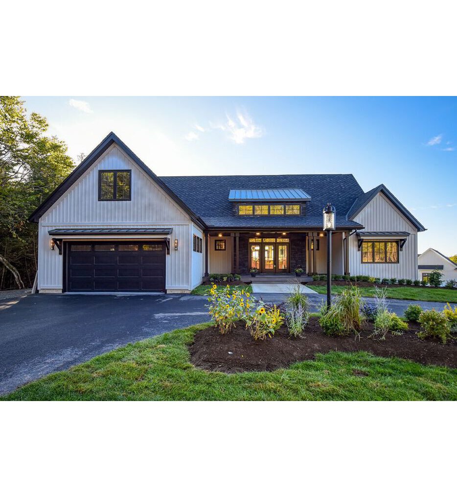 Roundhouse 98.5" Outdoor Post Light