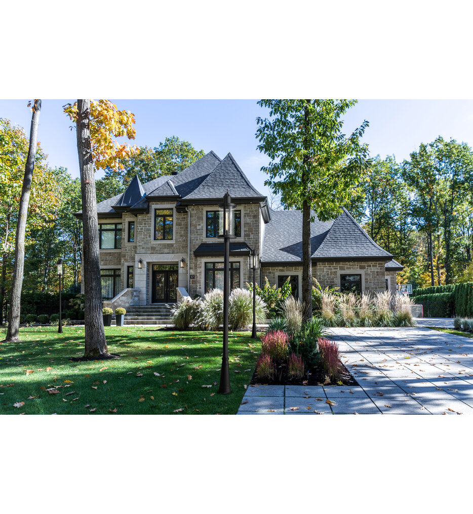 Roundhouse 125.25" Outdoor Post Light