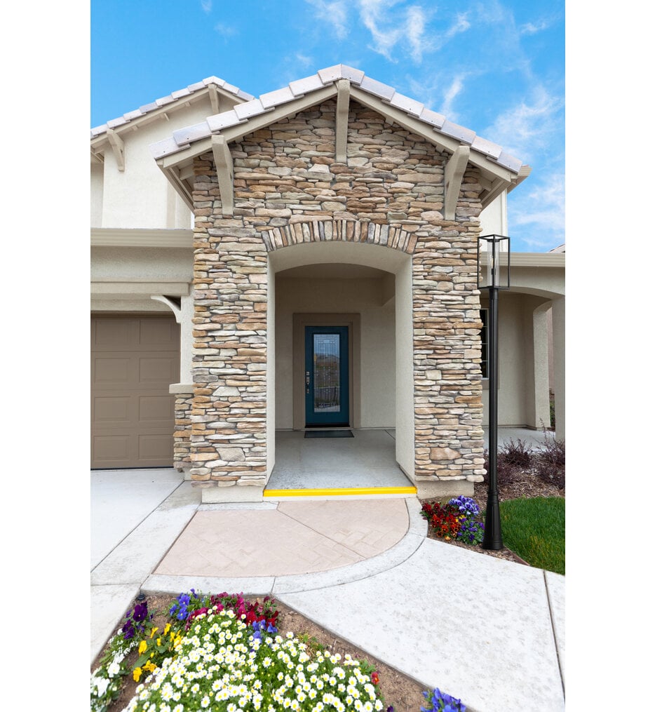 Dunbroch 115.75" Outdoor Post Light