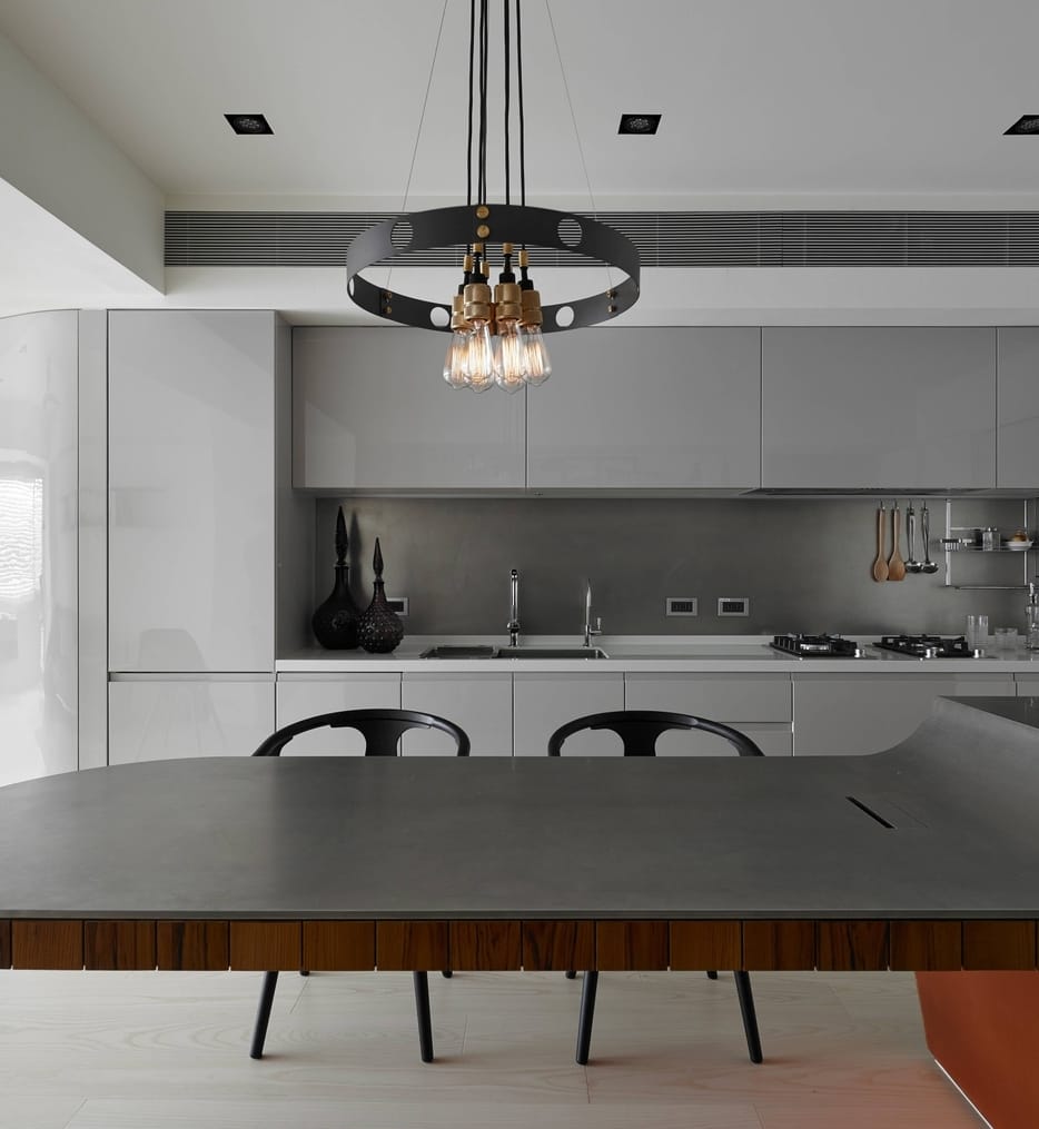 Buster & Punch - Hero 22.4-inch Chandelier