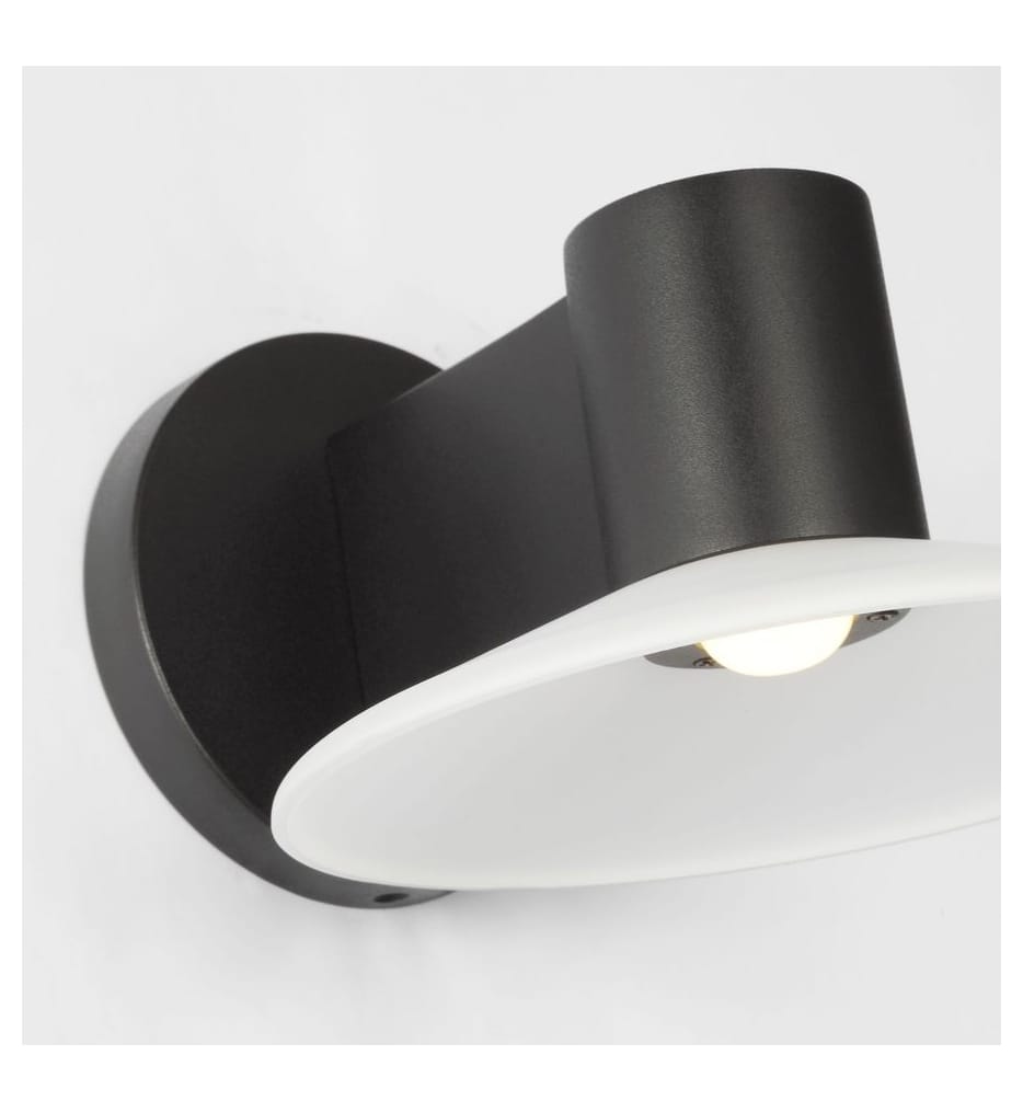 Visual Comfort Studio - BO1001TXB - Focal 8-inch Outdoor Wall Sconce