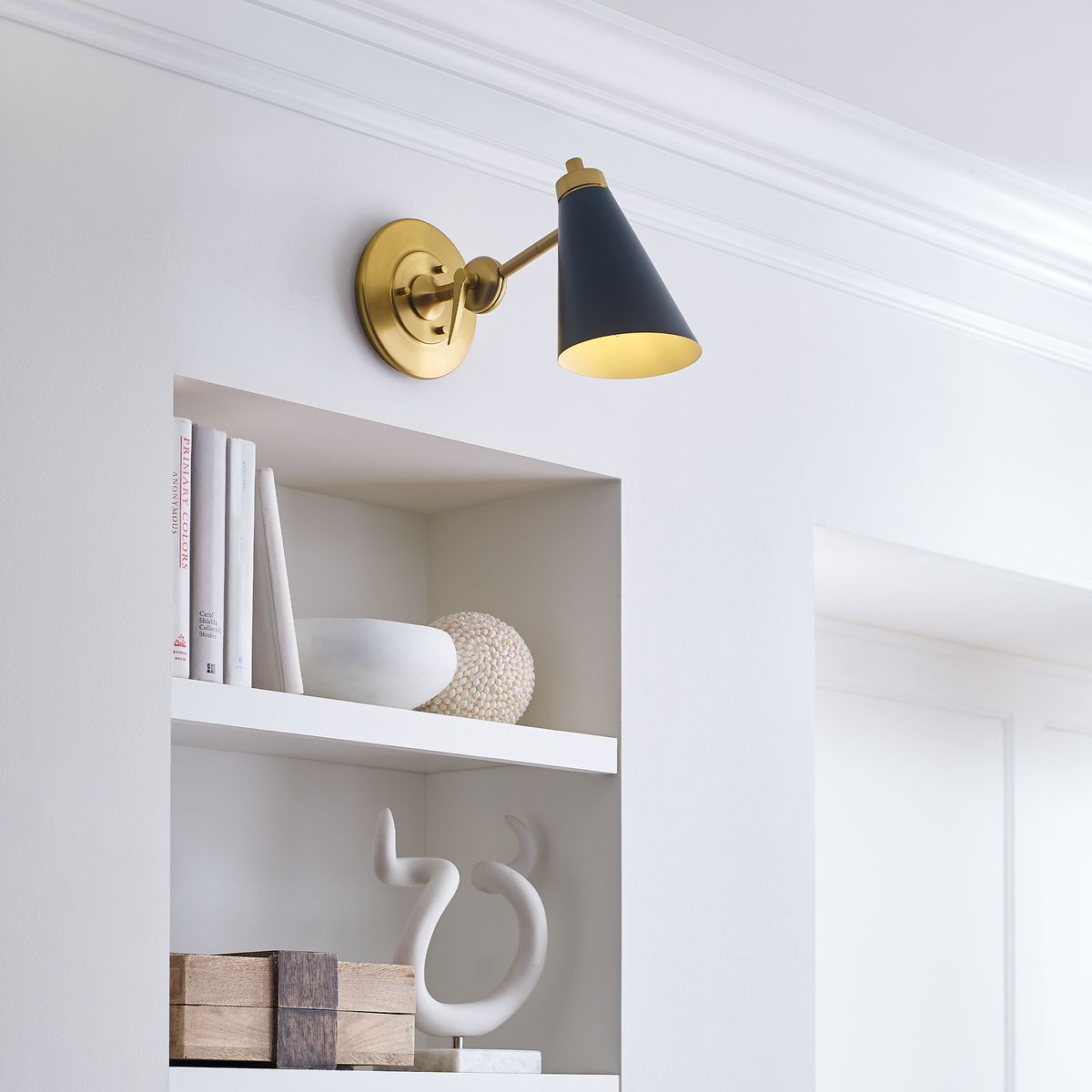 Visual Comfort Studio - TOB by Thomas O'Brien - Signoret 9.5" Wall Sconce
