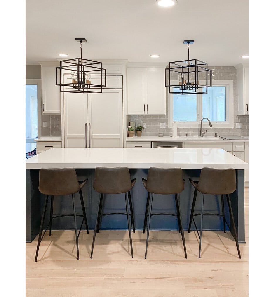 Maxim Lighting - 10247BKSBR - Liner 17.75" Pendant