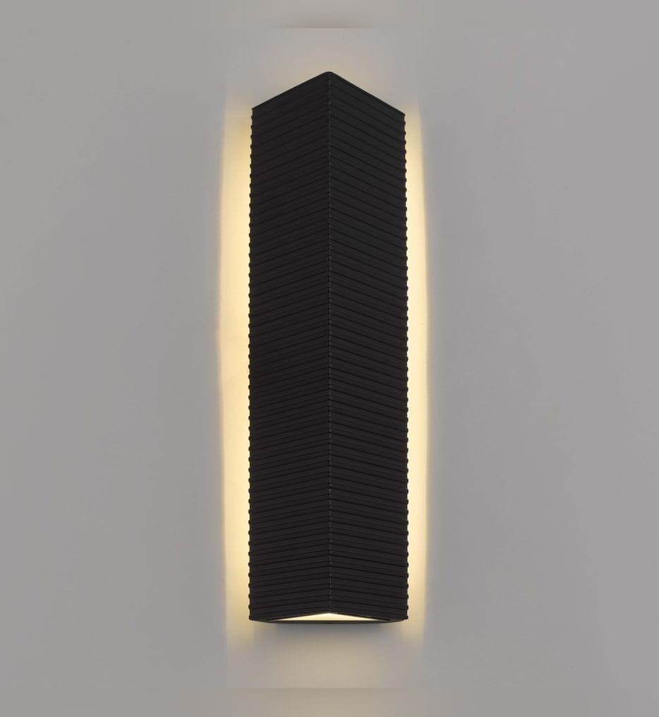 Quoizel - KYLE8407EK - Kyler 23.75-inch Outdoor Wall Sconce