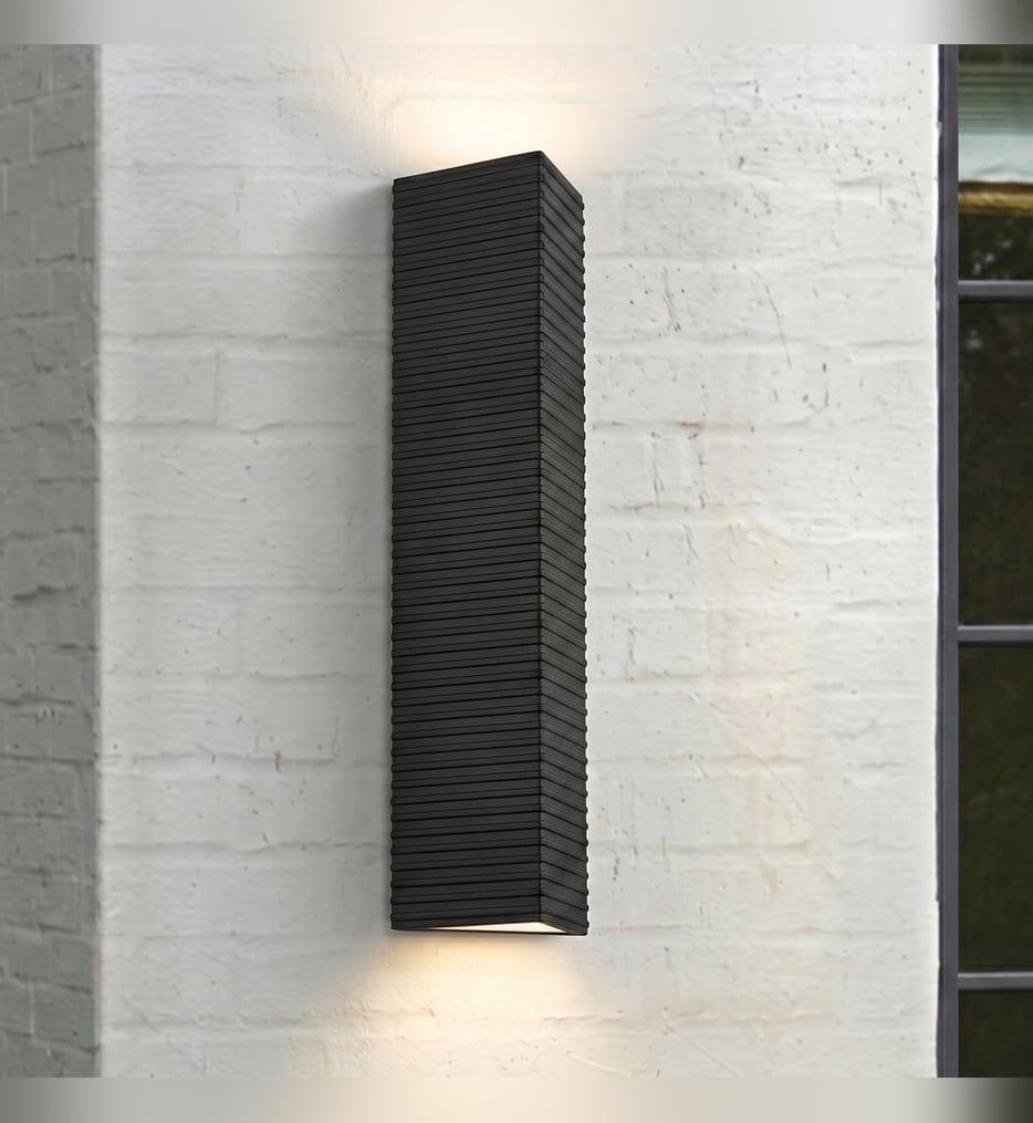 Quoizel - KYLE8407EK - Kyler 23.75-inch Outdoor Wall Sconce