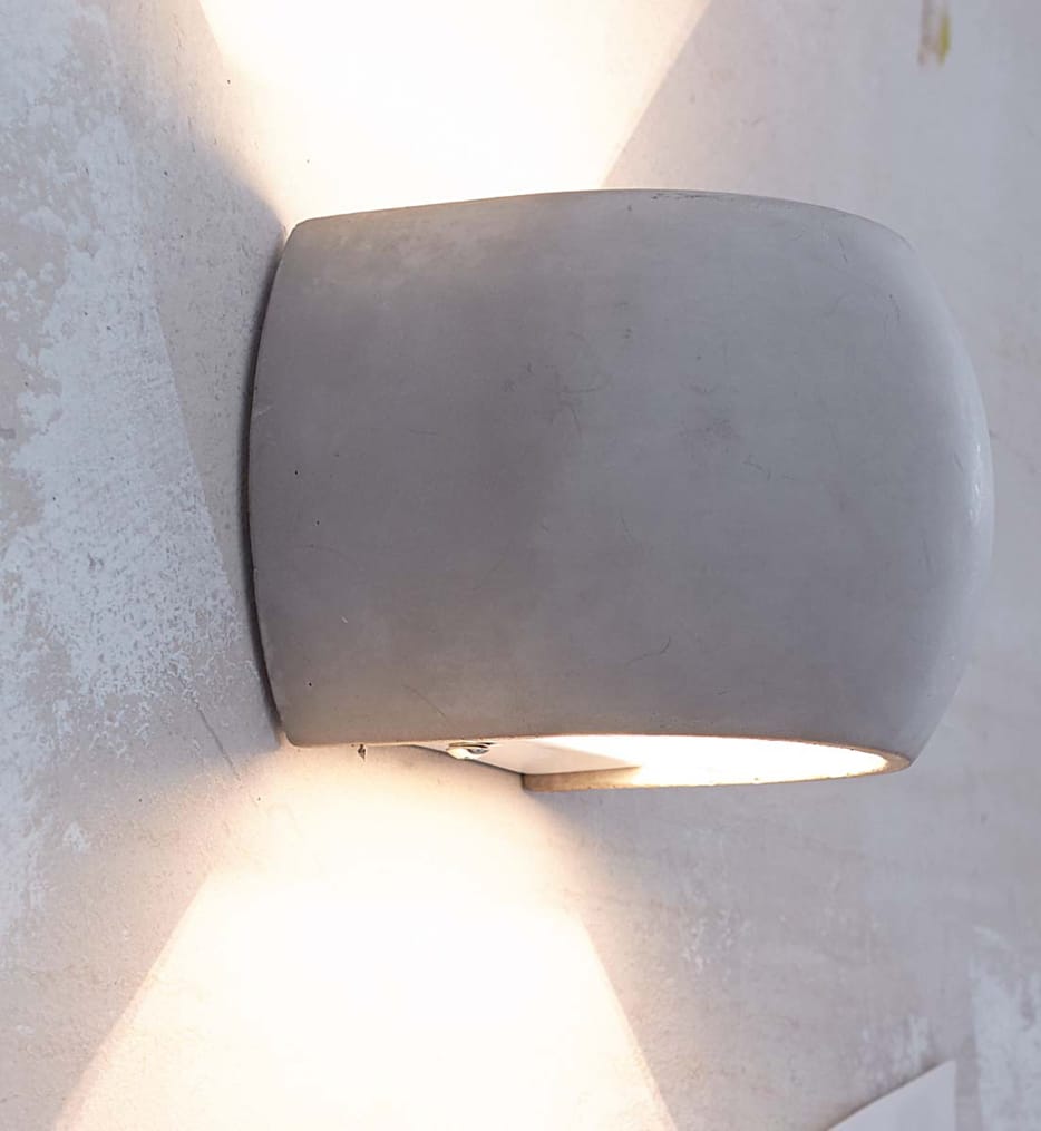 Seed Design - SLD-7034CWO - Castle 4.1" Wall Sconce