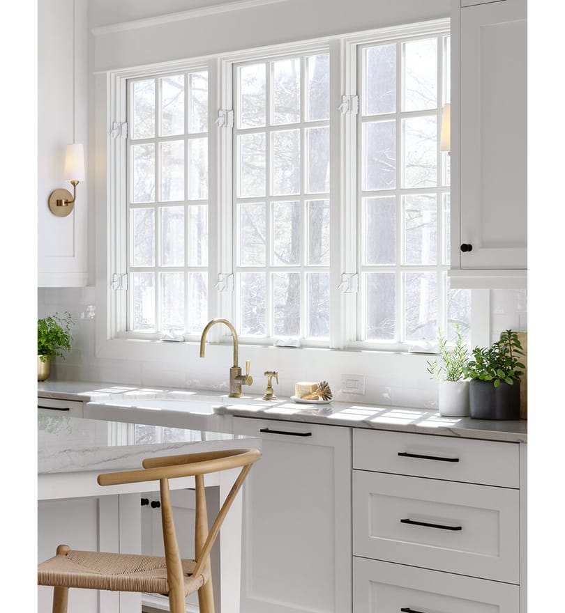 Hinkley Lighting - Lewis 13.75" Wall Sconce by Hinkley Lighting